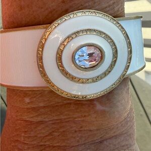 Chic Gold and White Bracelet with Crystal 6 3/4”